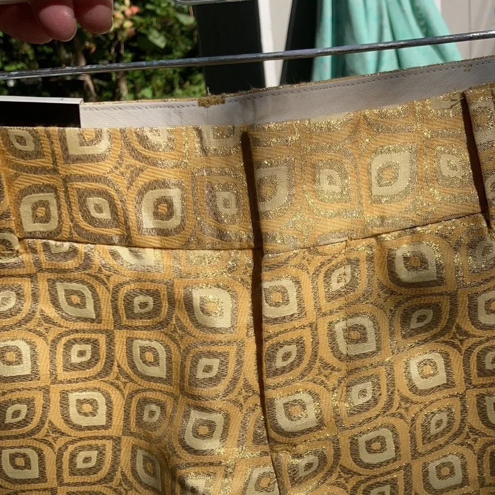 Banana Republic gold metallic Ryan fit shorts NWT sz 4